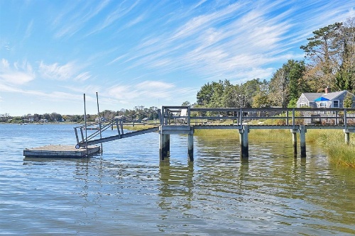 #422 - Mate's Quarters image 1