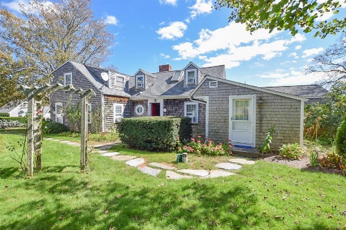 #422 - Mate's Quarters image 2