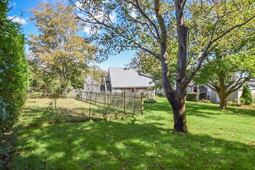 #422 - Mate's Quarters image 3